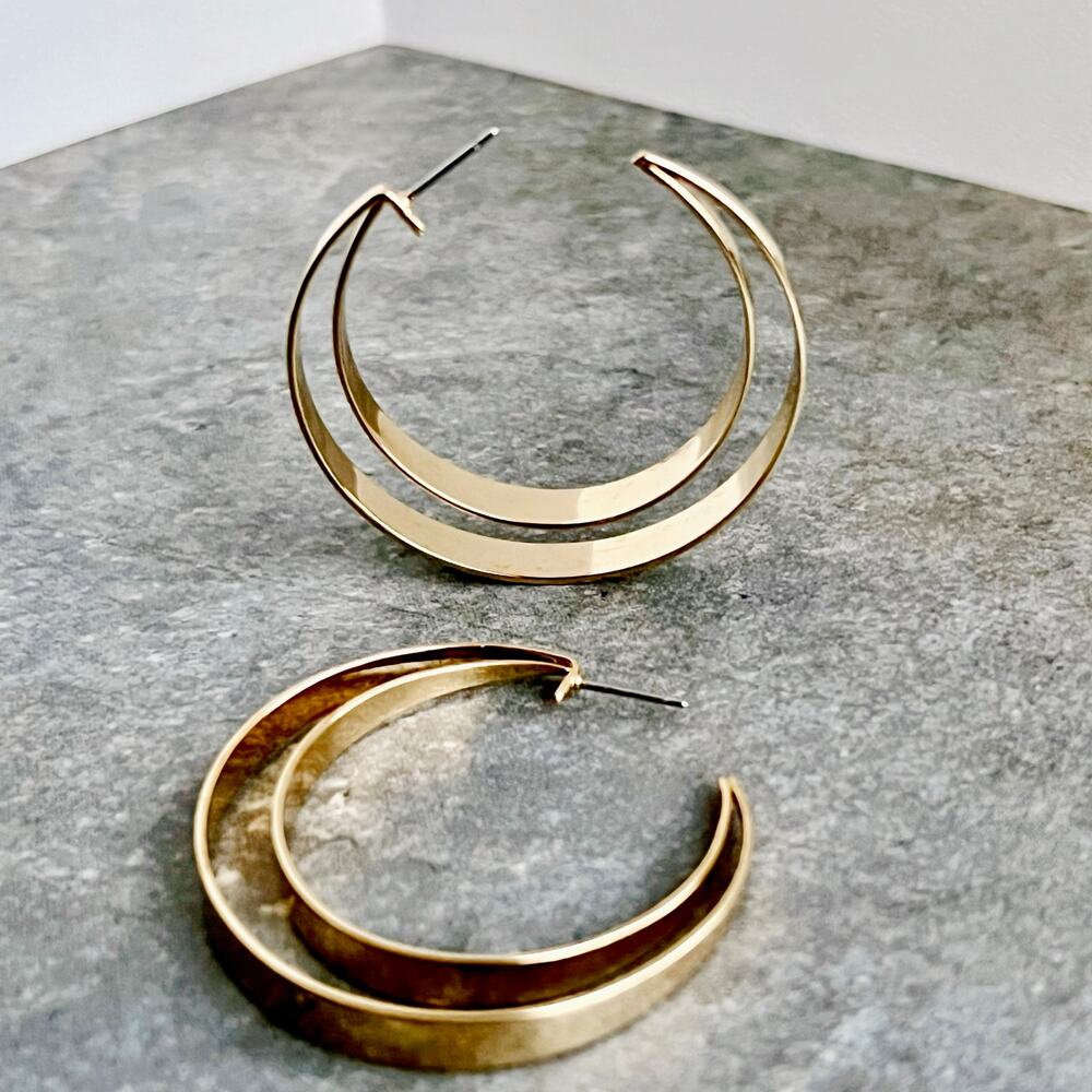 Vintage Large Flat Double Hoop Crescent Cut Out Earrings, Gold Tone (EUC)